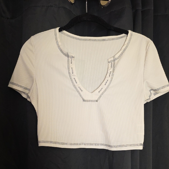 SHEIN White Short Sleeve Cutout Crop Tee - Picture 1 of 4